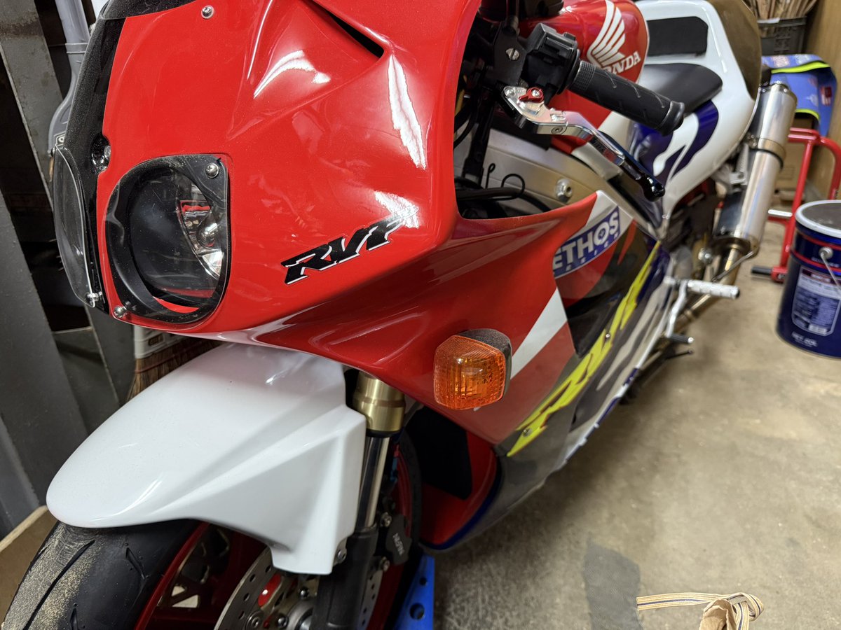 サイレンサーがオーバーホールから
戻ってきました😀嬉しい😆