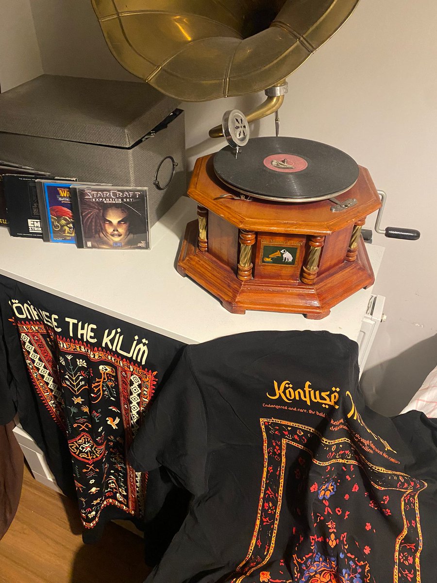 Gizli hater olayı (foto eski kadrajdaki alakasız objeleri görmezden gelin)