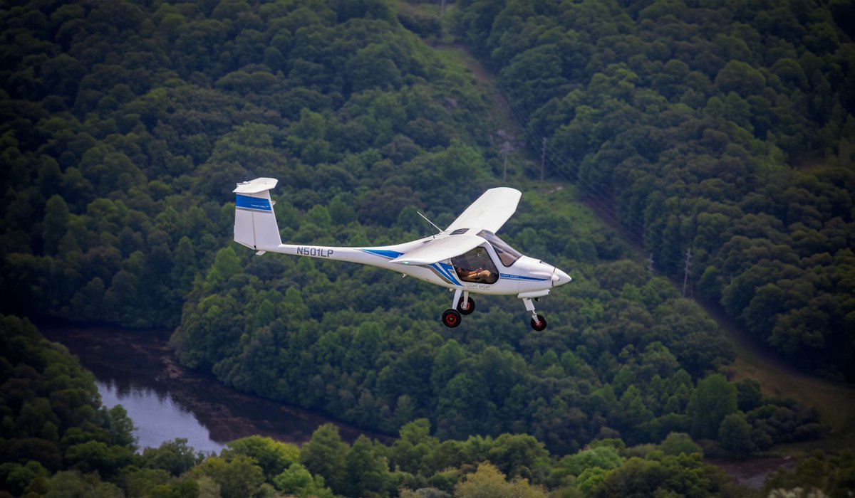pipistrelEU's tweet image. Happy #WorldPilotsDay to all aviators! ✈️👏
Today and every day, we celebrate the incredible passion and dedication of pilots around the globe. To our customers, we're honored to be part of your aviation journey. We can't wait to see more pilots take to the sky in a Pipistrel!