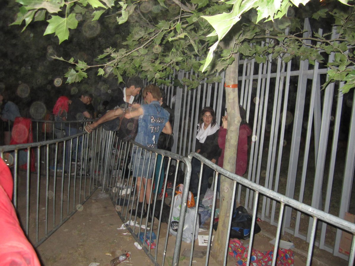 erick3du's tweet image. I haven’t lost hope of getting a spot in the VIP. I camped for more than 6 days to enter the Monster Pit at the Born This Way Ball in 2012, and now I’ll travel over 3,700 kilometers to see our Mother Monster @ladygaganownet  🥹✨