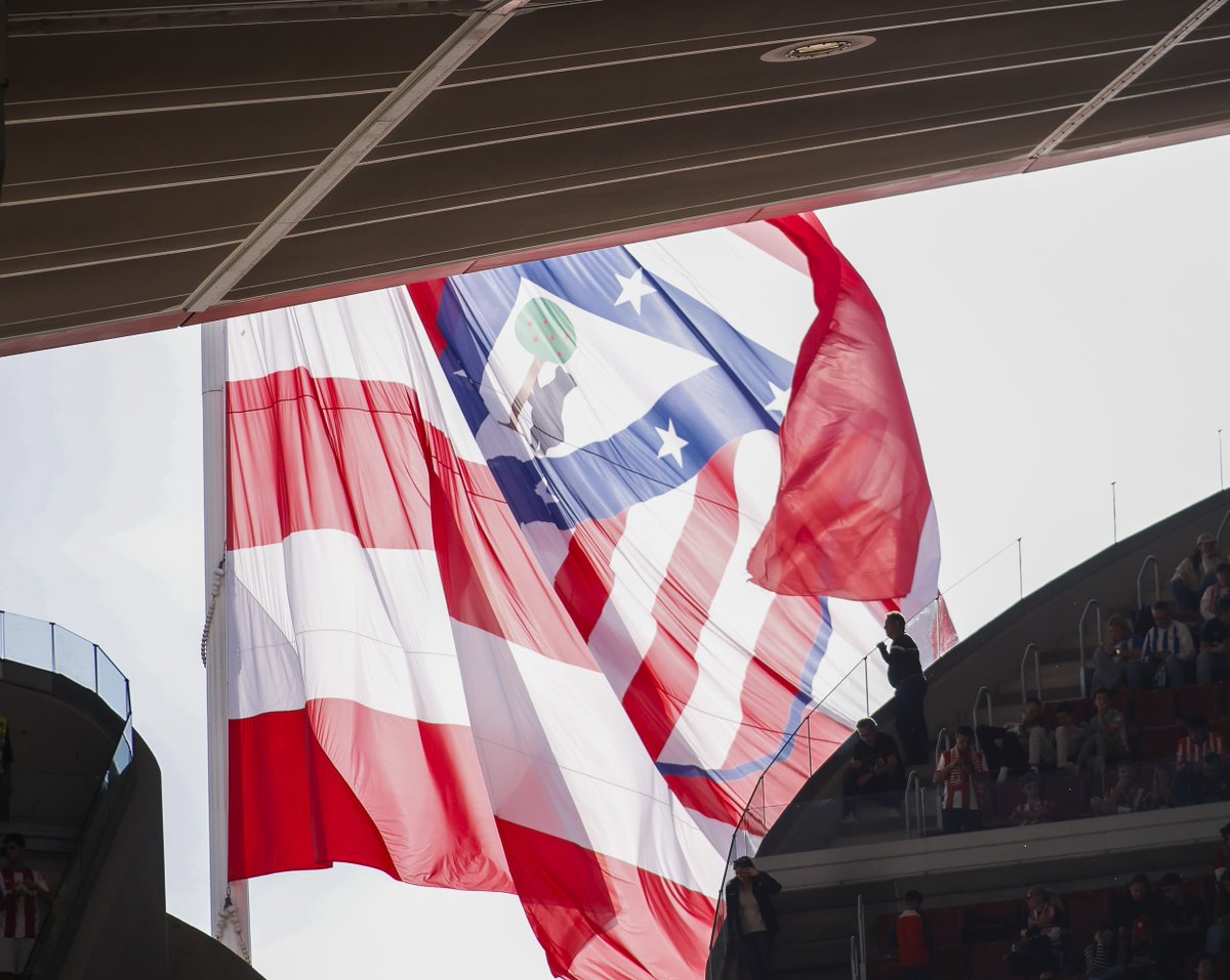 FA82Oficial's tweet photo. 122 años de la mayor historia de pasión jamás contada.

122 años de rebeldía.

122 años combatiendo el madridismo.

¡HOY CUMPLE 122 AÑOS DEL AMOR DE NUESTRA VIDA!

 ¡FELICIDADES, ATLETI! https://t.co/4I9EGfnBHn