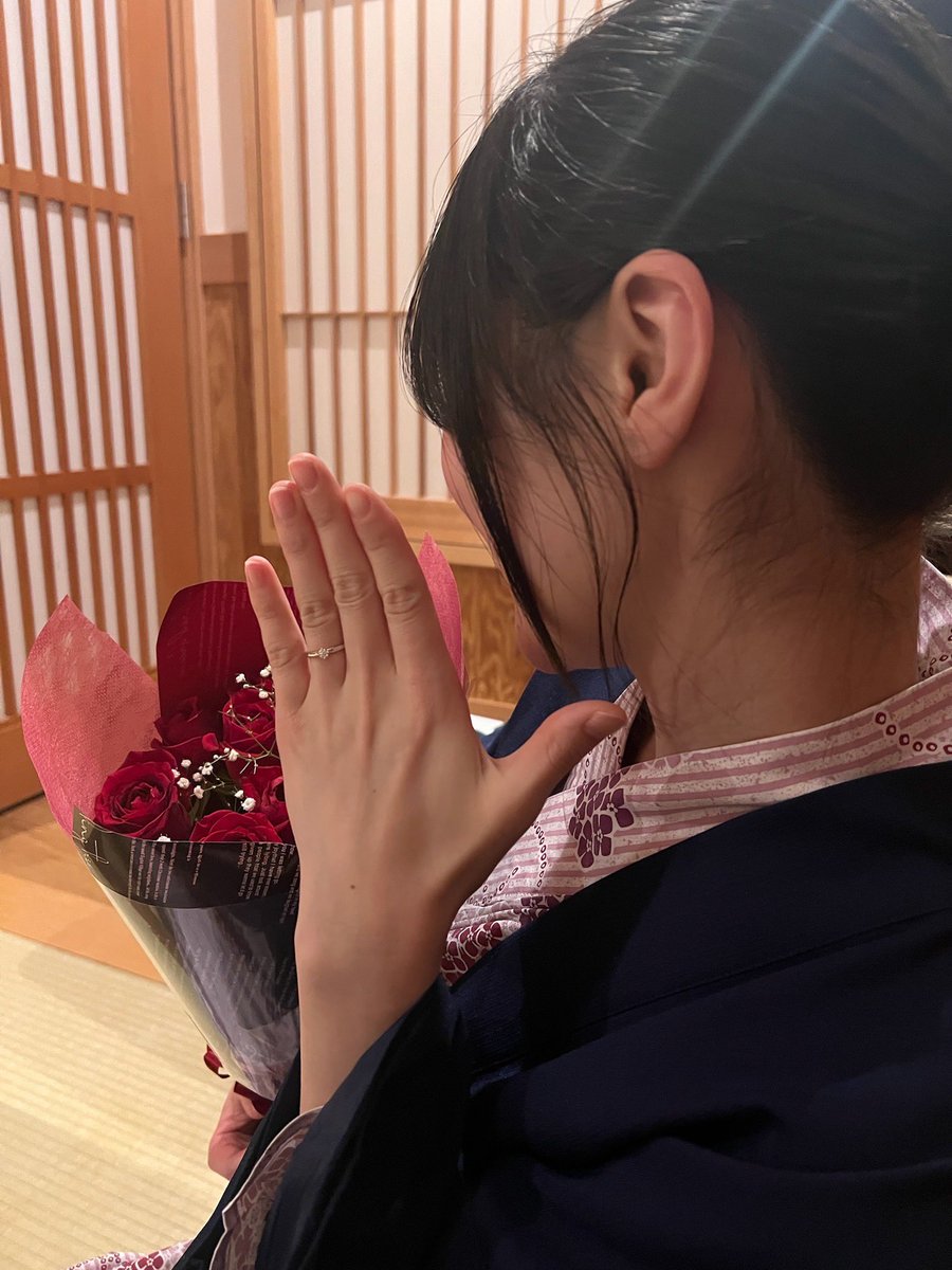 Ynty_vl's tweet photo. 彼女の誕生日に箱根でプロポーズしました🌹
VALORANT婚約です💍 https://t.co/Q0SzpLIZOW