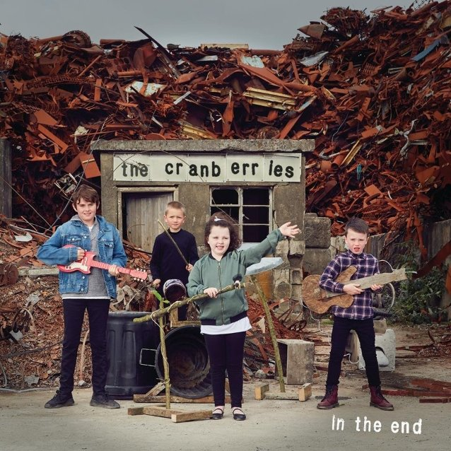 AcostaMzk's tweet photo. El 26 de abril de 2019, 6 años atrás, THE CRANBERRIES lanzaba su álbum despedida "In The End".

📚Disco póstumo de la banda dado que su vocalista Dolores O'Riordan había fallecido el 15 de enero de 2018.
📻 #AllOverNow #ThePressure #WakeMeWhenItsOver 
[🎧 https://t.co/E4ANaZJfiF] https://t.co/Of5EKEbIvG