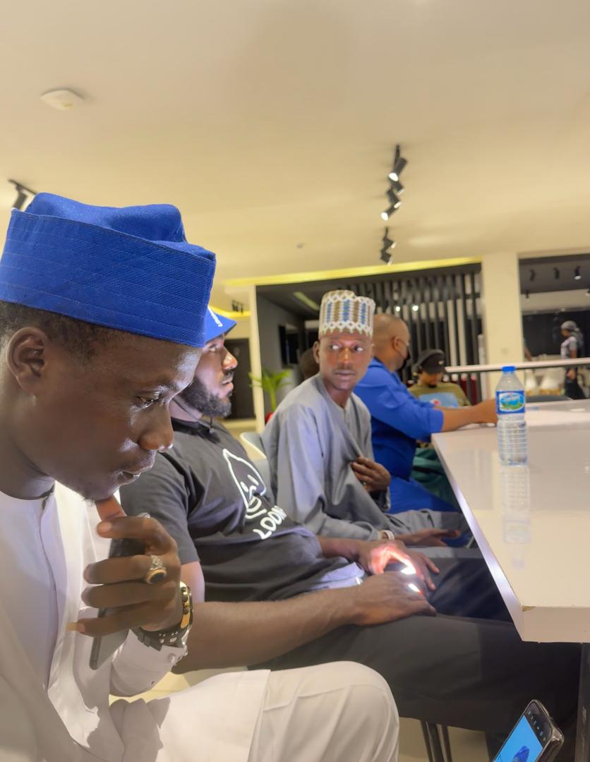 bad_rochi's tweet image. @destinyspoke @base  @buildonbase #basebatch #abuja