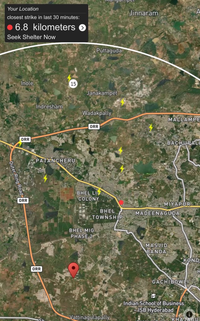 Hyderabadrains's tweet image. #26APRIL 5:50PM

THUNDERSTORMS STARTED In North-West #HYDERABAD And Outskirts ⛈️

Bhel~Beeramguda~Ameenpur~Patancheru~Lingampally Surroundings Seeing Intense Rains⛈️

As of Now Thunderstorms are Isolated Chances For Spreading into City is Less.

#HyderabadRains