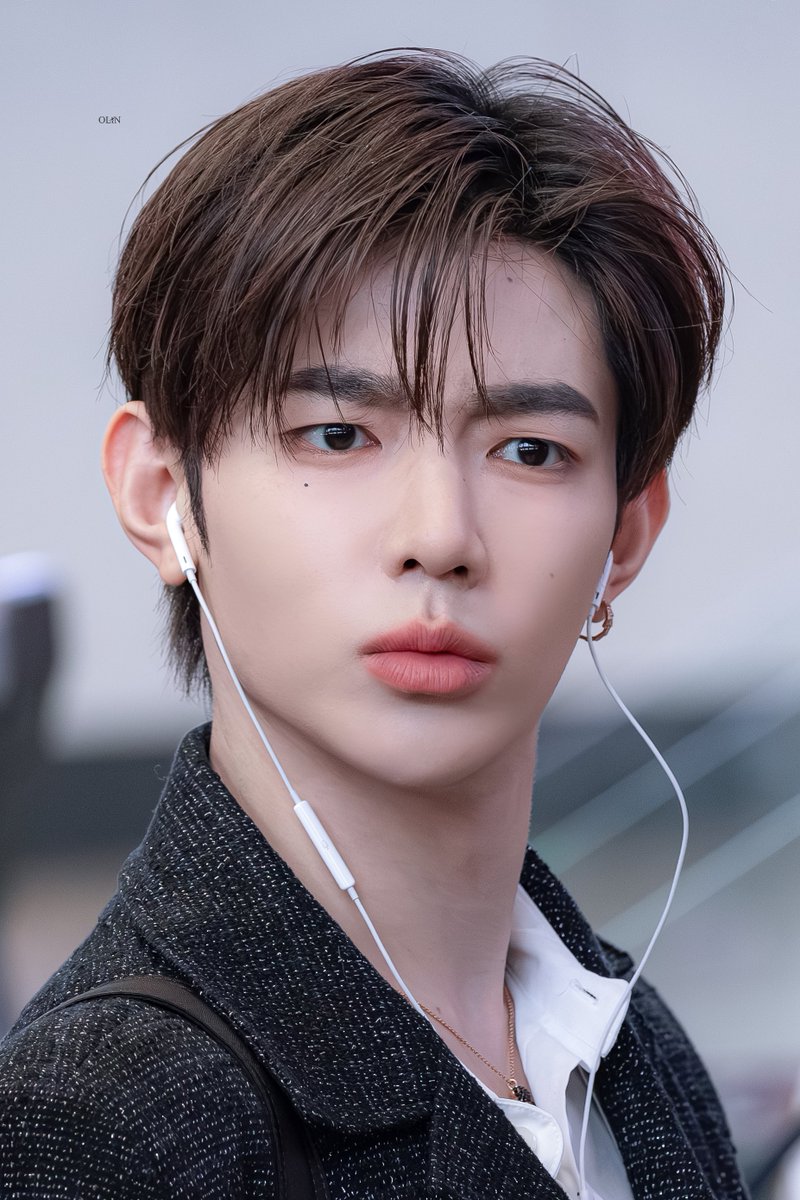 𝐎𝐋𝐈𝐍 tweet media