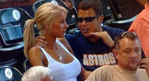 Peterson_IsKing's tweet photo. So there was this guy MetsIran on twitter in October 2024. He made elite AI generated images and memes about being a Mets fan from Iran and trolled the Mets opponents during their playoff run. Then all of a sudden he just vanished. https://t.co/gJQMZAq3WB