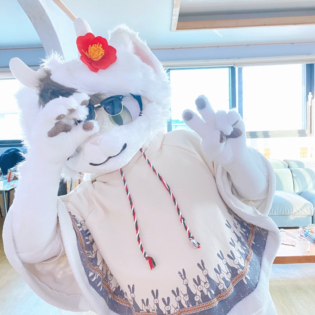 Hello world~
📸 <a href="/TAS_FURSUIT/">타스Tas</a> 
🪡 <a href="/Ruvan_uwu/">Ruvan 🐺</a>