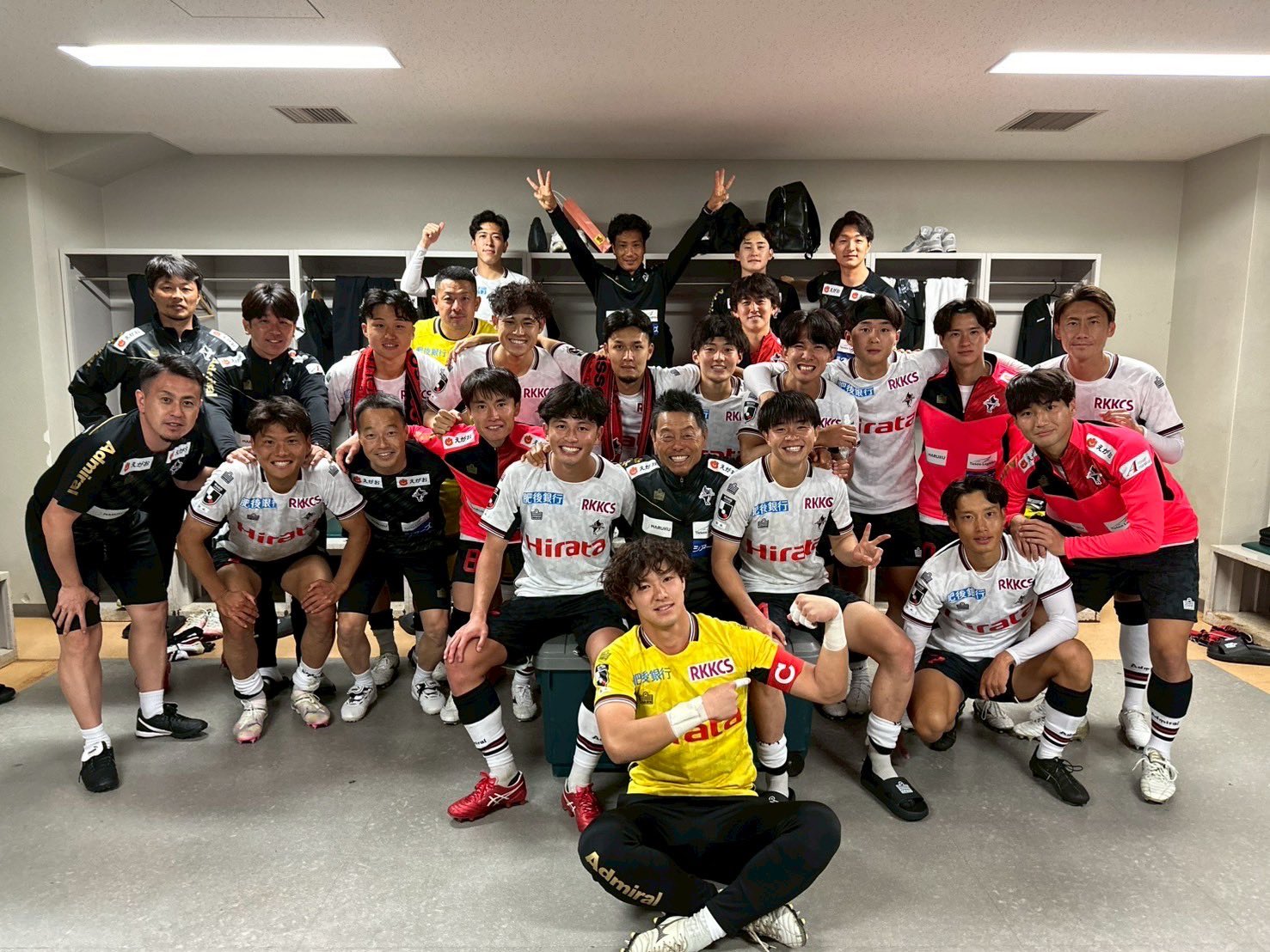 ロアッソ熊本2025(H)塩浜遼 トップチーム】 2025シーズンのユニフォーム撮影📸 来月開幕する