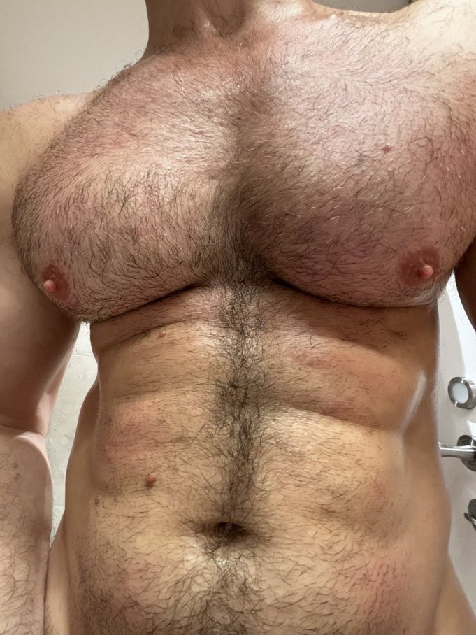 ⠀⠀⠀

⠀⠀⠀POV: 7'4" 𝐌𝐔𝐒𝐂𝐋𝐄 𝐃𝐀𝐃𝐃𝐘
⠀⠀⠀towers in front of you
⠀⠀⠀while his sweat-coated
⠀⠀⠀𝐃𝐀𝐃𝐓𝐈𝐓𝐒 are bouncing
⠀⠀⠀in front of your face.

⠀⠀⠀