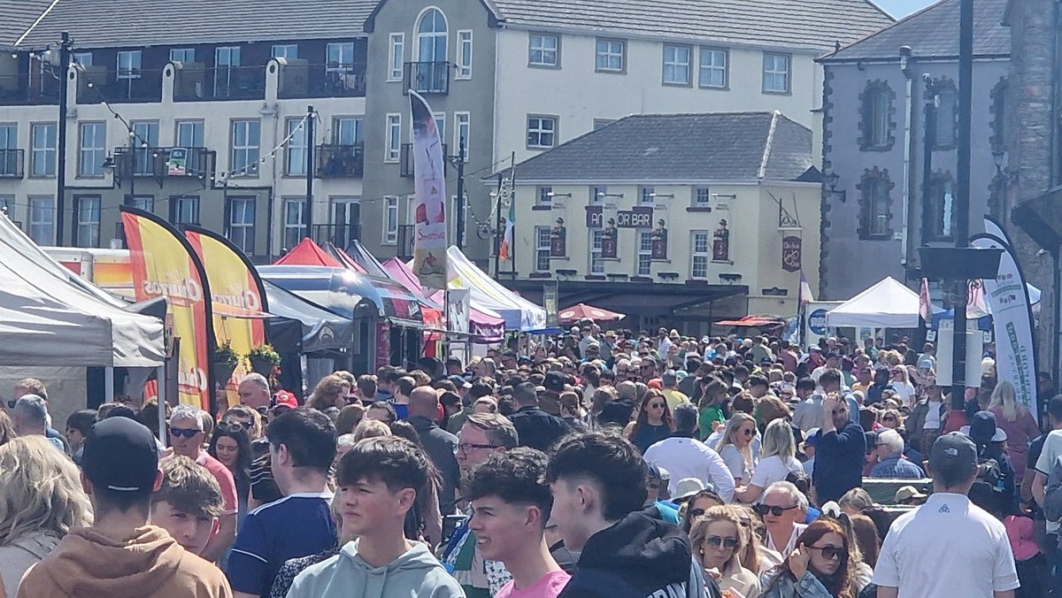 WaterfordPocket's tweet image. Where else do you want to be when the sun is splitting the rocks other than Dungarvan this weekend for the @WdFoodFestival!
#Waterford, where we work, live and play!