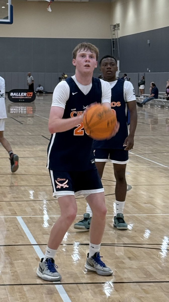 Team Chaos 6’2 2028 Davis Winters stares down the first of two free throws. Guards multiple positions. Quick crossovers attacks the rim strong, plays through contact.  Inside/outside force. Relentless rebounder #BigShots #RichmondJam ⁦<a href="/BigShotsToday/">Hit The BIG SH🏀TS</a>⁩ ⁦<a href="/BigShotsGlobal/">BIG SH🏀TS</a>⁩