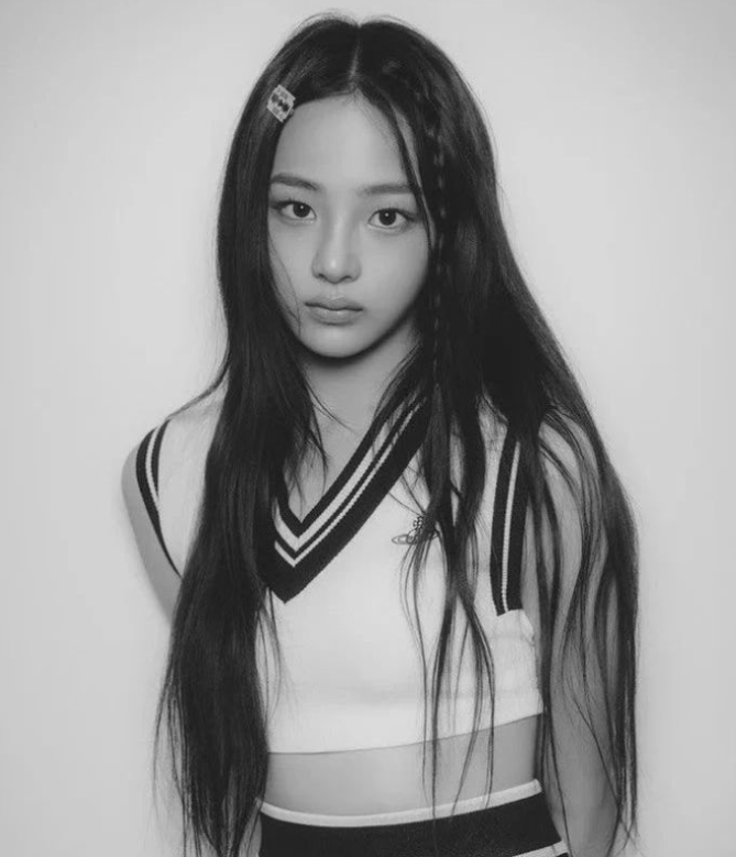 AboutMusicYT's tweet photo. Happy 21st birthday to the amazing Minji of NewJeans! https://t.co/unIzEgelZV