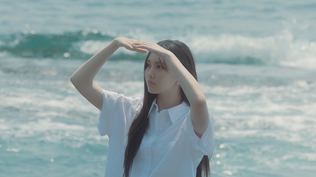 amorrmanet's tweet photo. 혜인이의 여름 https://t.co/nxmI8EW84m