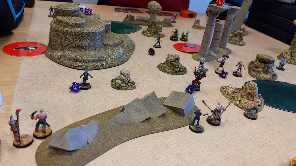 yiyembo's tweet photo. Torneo pre #Punkachopo en @WarGenWargames Sacamos la BBQ de @Punkapocalyptic para entrenar un poco a mis minis del Crematorio...
Spolier: van mal 🤣
#PunkaFandom #Punkapocalyptic #Wargames https://t.co/Szz7s7MKBn
