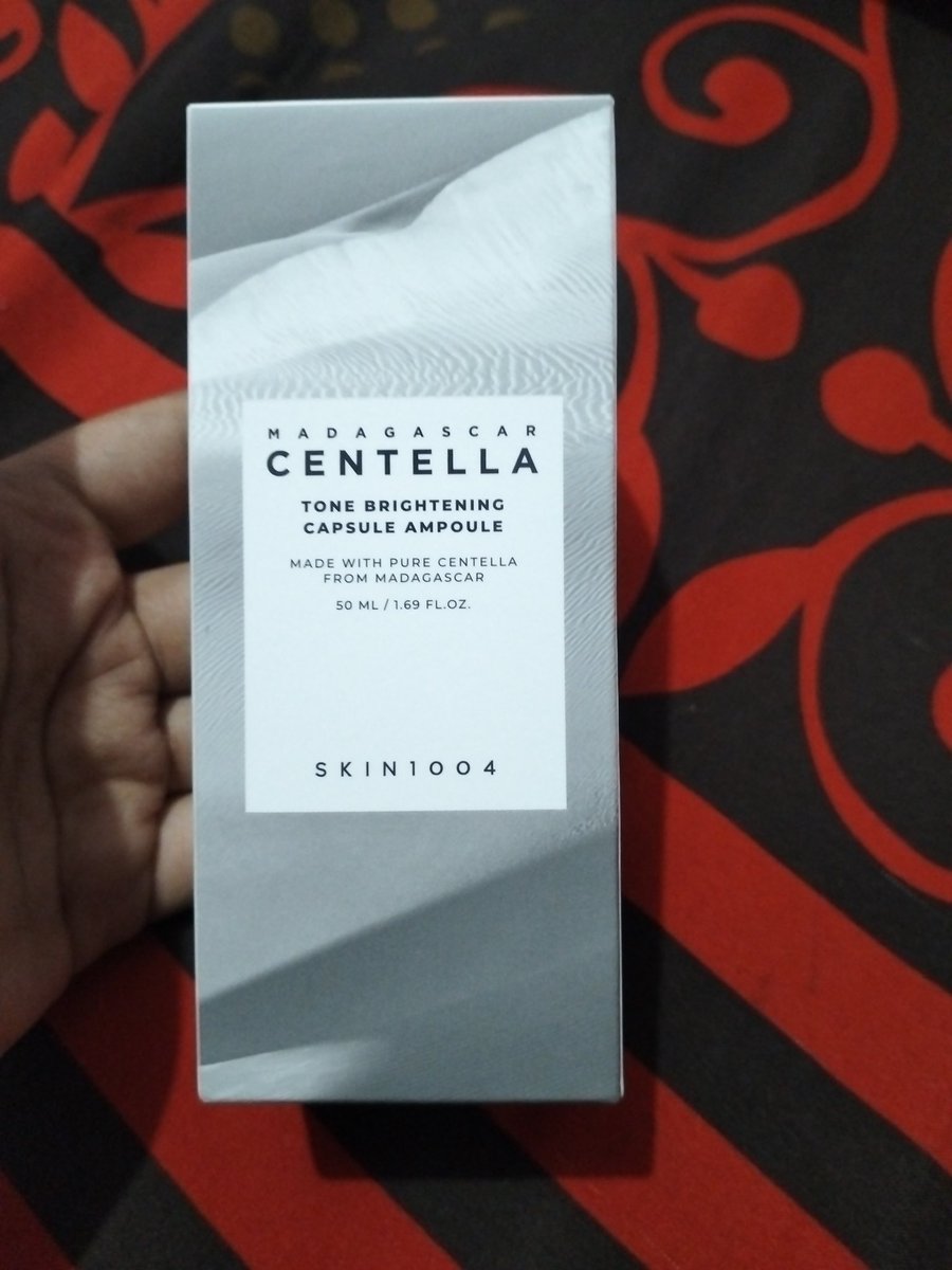 shynisha_'s tweet photo. @hahihuheho0_ yg 50ml aja kak, sealed only 55k boleh nego ketcil 😍😍 https://t.co/BWm5TGjrsk