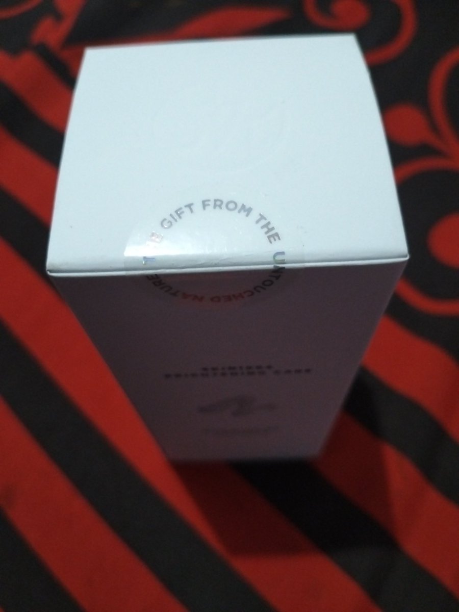 shynisha_'s tweet photo. @hahihuheho0_ yg 50ml aja kak, sealed only 55k boleh nego ketcil 😍😍 https://t.co/BWm5TGjrsk