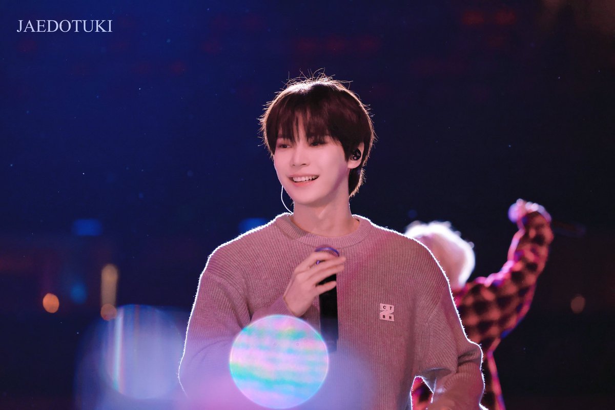 250426 더모멘텀 마카오 MACAU
#도영 #DOYOUNG #NCT127