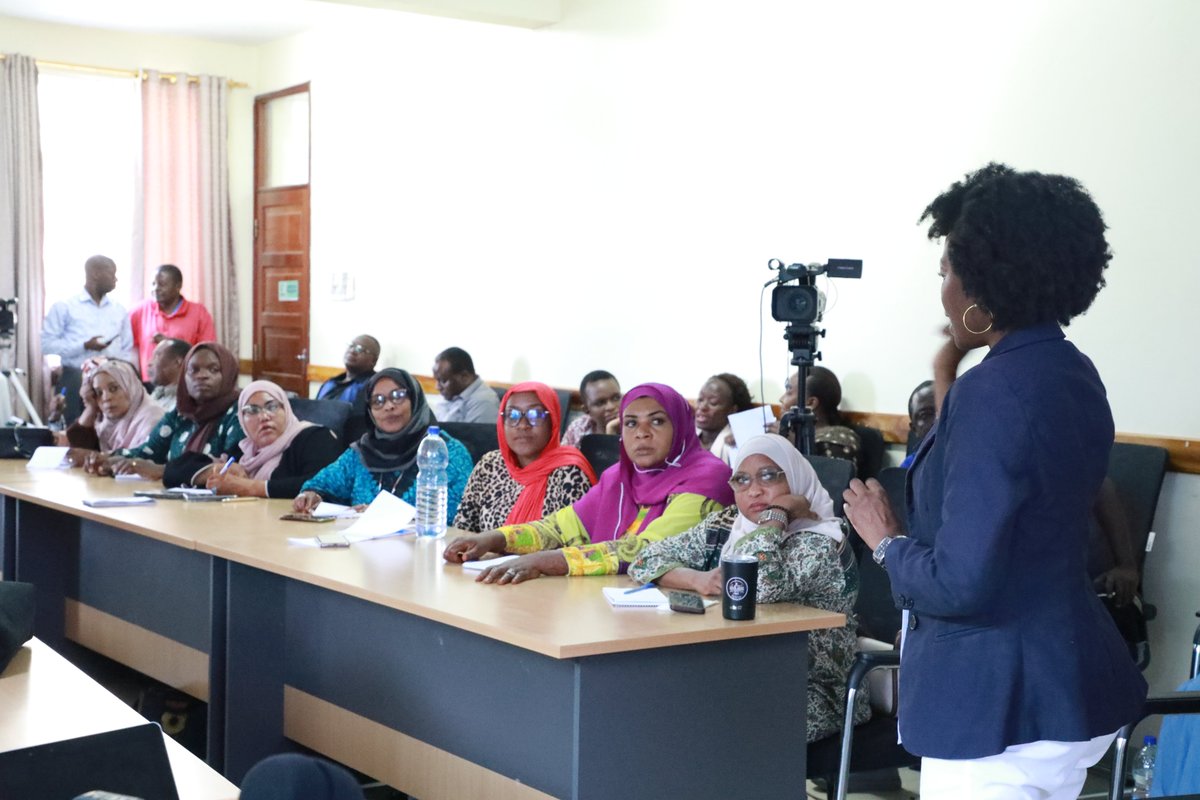 tancda's tweet image. ✅ Happened Today!
We successfully held a strategic media meeting in Zanzibar to enhance NCD messaging.
The media plays a vital role in raising awareness and preventing NCDs through education and advocacy.
#NCDawareness