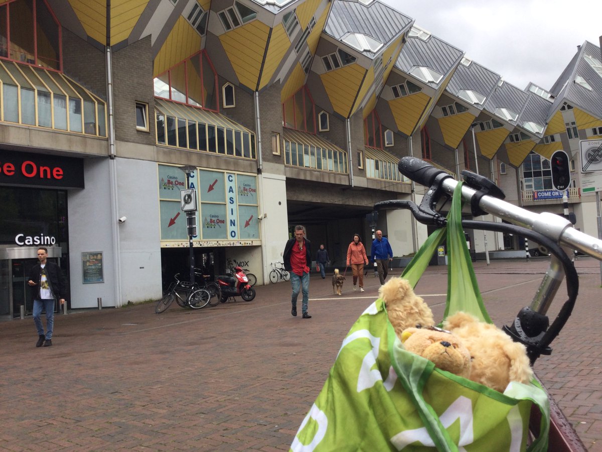 LondonChowClub's tweet photo. ‘Ad a #walking tour of #Rotterdam from @TUIUK #Isla dis AM. Deez pics r frobacts of #Cubehouses / -huisen an’#Markthall from @fredolsen #Borealis last yr. It’s always cold evry time we go 2 da #Netherlands but got #warmer dis pm in time 4 da kin’s #birthday . https://t.co/lrdroj59xr