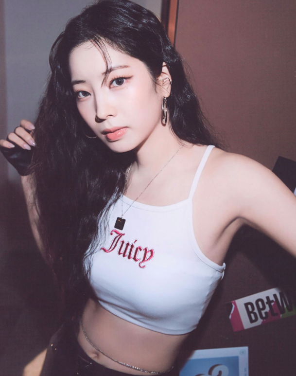 AboutMusicYT's tweet photo. Happy 27th birthday to the amazing Dahyun of TWICE! https://t.co/iQuKMOaB0H