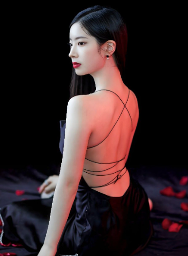AboutMusicYT's tweet photo. Happy 27th birthday to the amazing Dahyun of TWICE! https://t.co/iQuKMOaB0H