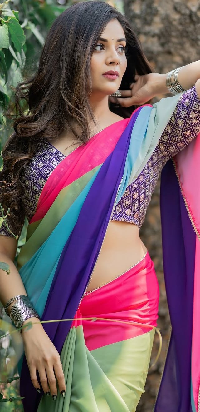 GpdlyBKbgAANElL?format=jpg&name=large