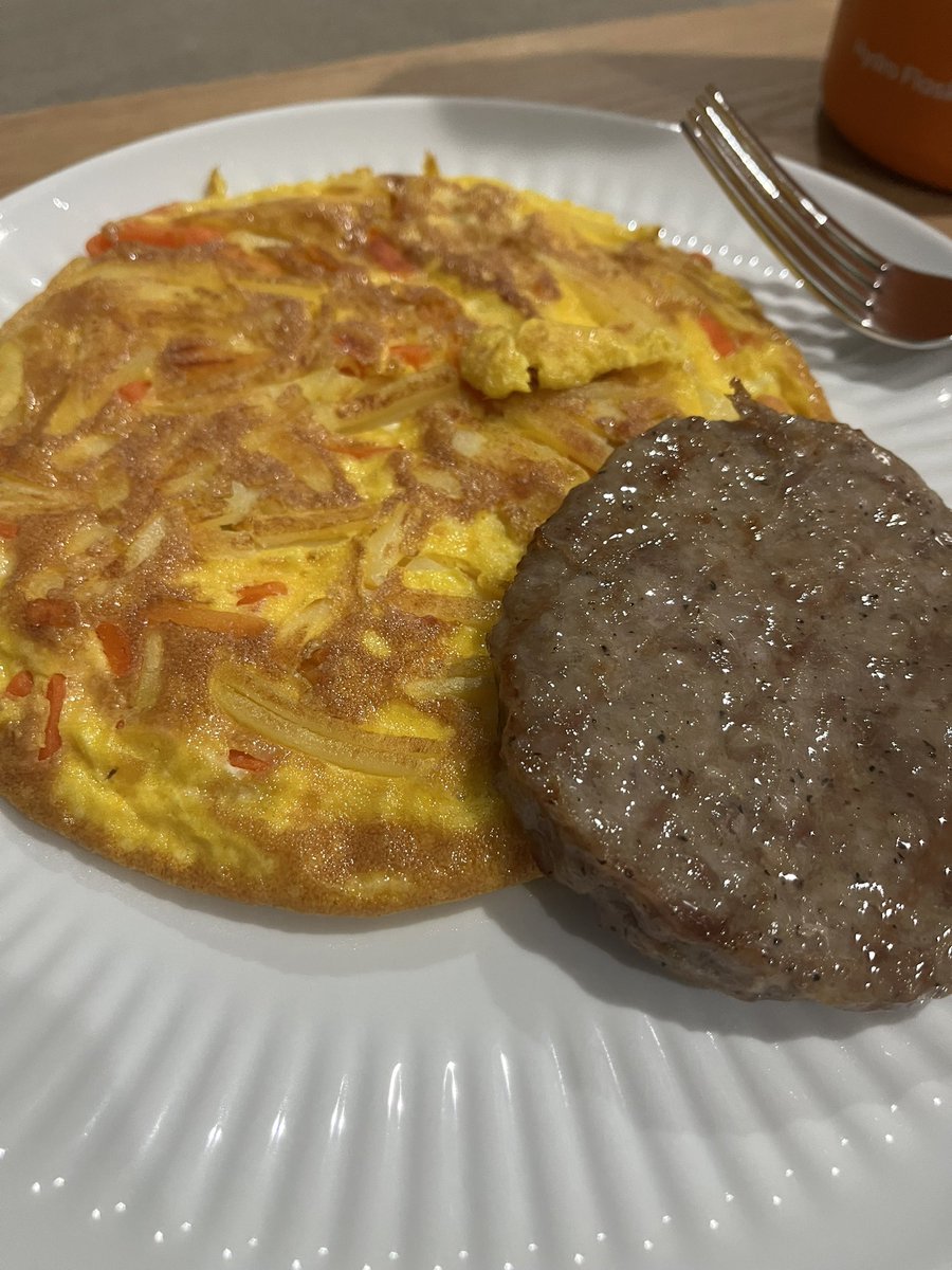 PrimalPathway_'s tweet photo. Saturday morning breakfast with pasture raised corn and soy free eggs and pork sausage!
#breakfast #SaturdayVibes #saturdaymorning #healthyeatinggoals #healthyeatingjourney https://t.co/407BSdUuYG