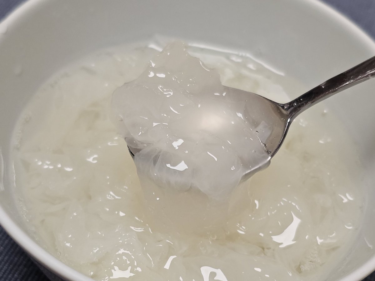 FatMiewChef (@chefmiew) on Twitter photo Reading <a href="/fuchsiadunlop/">Fuchsia Dunlop</a> 's magnificent book "Invitation to a Banquet" as I eat a bowl of snow fungus dessert that my better half made me to help me with my congestion. Reading <a href="/fuchsiadunlop/">Fuchsia Dunlop</a> 's magnificent book "Invitation to a Banquet" as I eat a bowl of snow fungus dessert that my better half made me to help me with my congestion.