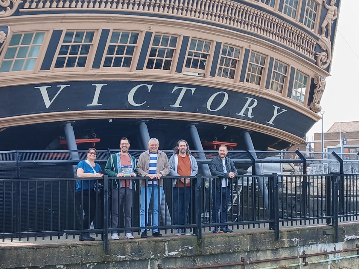 Imnotfromsparks's tweet photo. Portsmouth Tweet-up with @Tunrip @jrharve_ergaste @Kellbound sadly missing @MrsDarthFuzz @semtexsue and @smallpersonn and many others https://t.co/qEUJ0A1EVo