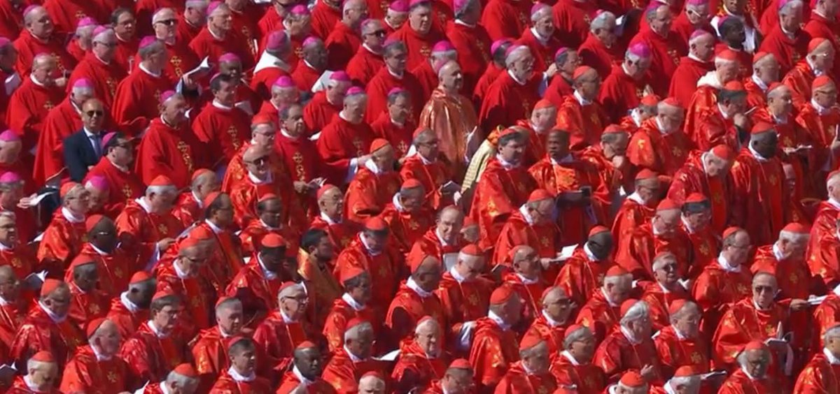 errantra's tweet image. Where’s Waldo?