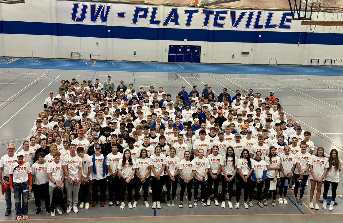 UW-Platteville Athletics (@uwp_pioneers) on Twitter photo WE L🧡VE THIS CITY!!!
The crew is set! Make sure to say hello when your see your Pioneers student-athletes around town this morning doing cleanup projects! 🌳🏡🌷
<a href="/uwplatteville/">UW-Platteville</a> #platteville WE L🧡VE THIS CITY!!!
The crew is set! Make sure to say hello when your see your Pioneers student-athletes around town this morning doing cleanup projects! 🌳🏡🌷
<a href="/uwplatteville/">UW-Platteville</a> #platteville