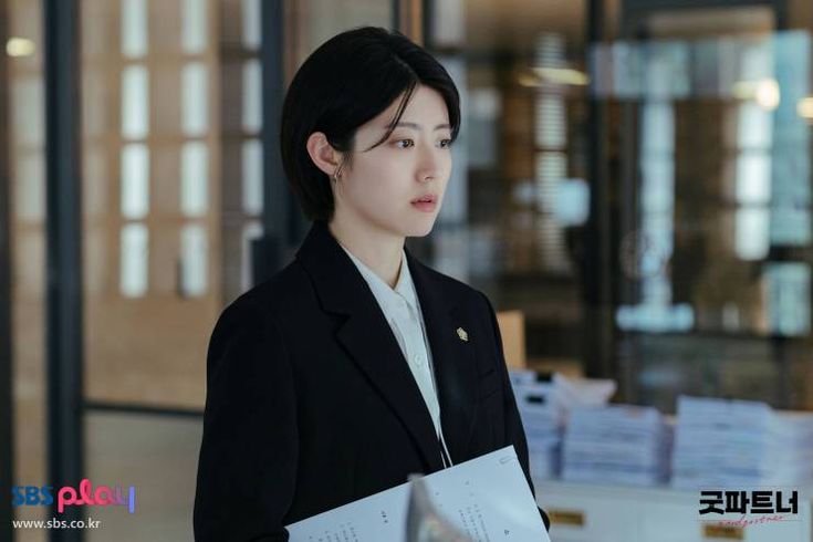 quotefromdrama's tweet photo. "Tetaplah rendah hati dan teruslah belajar."
🎬 : Good Partner
#JangNaRa #NamJiHyun #KimJoonHan #PyoJiHoon #HanJaeYi #quotedaridrama #VIUpremium https://t.co/tmieFhNHdm