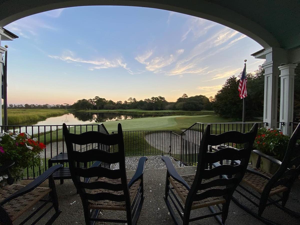 CaledoniaGolfFi's tweet image. How it Starts. How it Ends. The Iconic 18th Hole 😎 @PlayGolfMB @MBTrips @MyMyrtleBeach @HammockCoastSC #mikestrantzdesign #myrtlebeachgolf #pawleysisland #hammockcoastsc