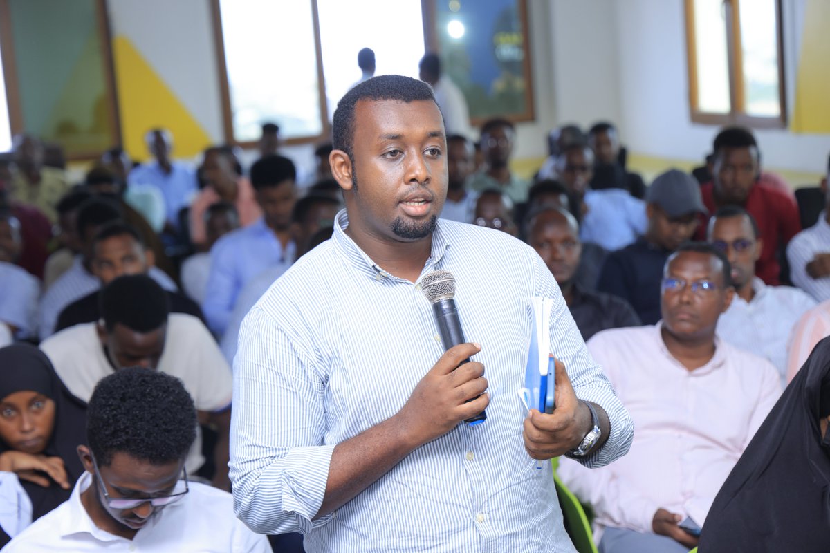 We wrapped up the LEAP Microfinance Info Session! SIMAD entrepreneurs and creative youth got a deep dive into how to access interest-free funding, business training, and mentorship through the LEAP program. #LEAPMicrofinance #SIMADiLab #iLabImpact #iLabDiaries