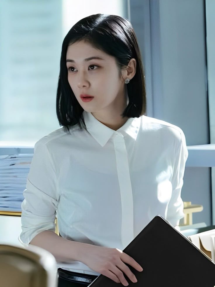 quotefromdrama's tweet photo. "Bertarunglah dengan senjata yang benar, mengerti?"
🎬 : Good Partner
#JangNaRa #NamJiHyun #KimJoonHan #PyoJiHoon #HanJaeYi #quotedaridrama #VIUpremium https://t.co/6PlRdhbafF