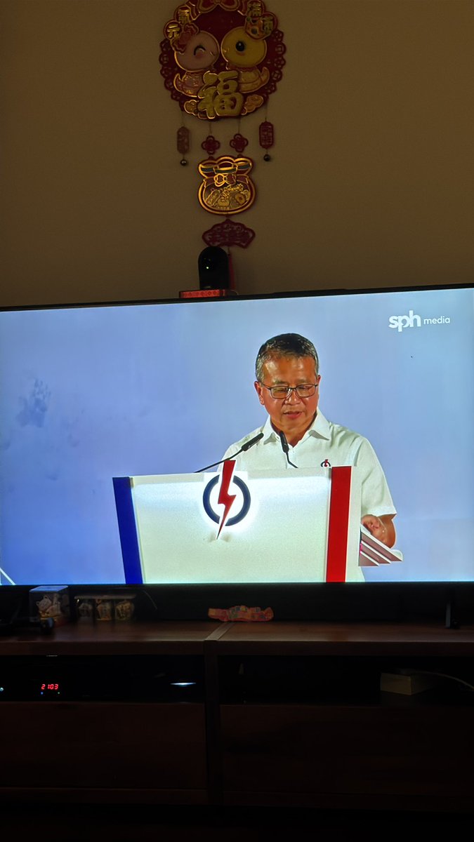 CallMee_M0mmy's tweet photo. lets study politics with mandarin ✊🏻 https://t.co/9OSsZEflnx