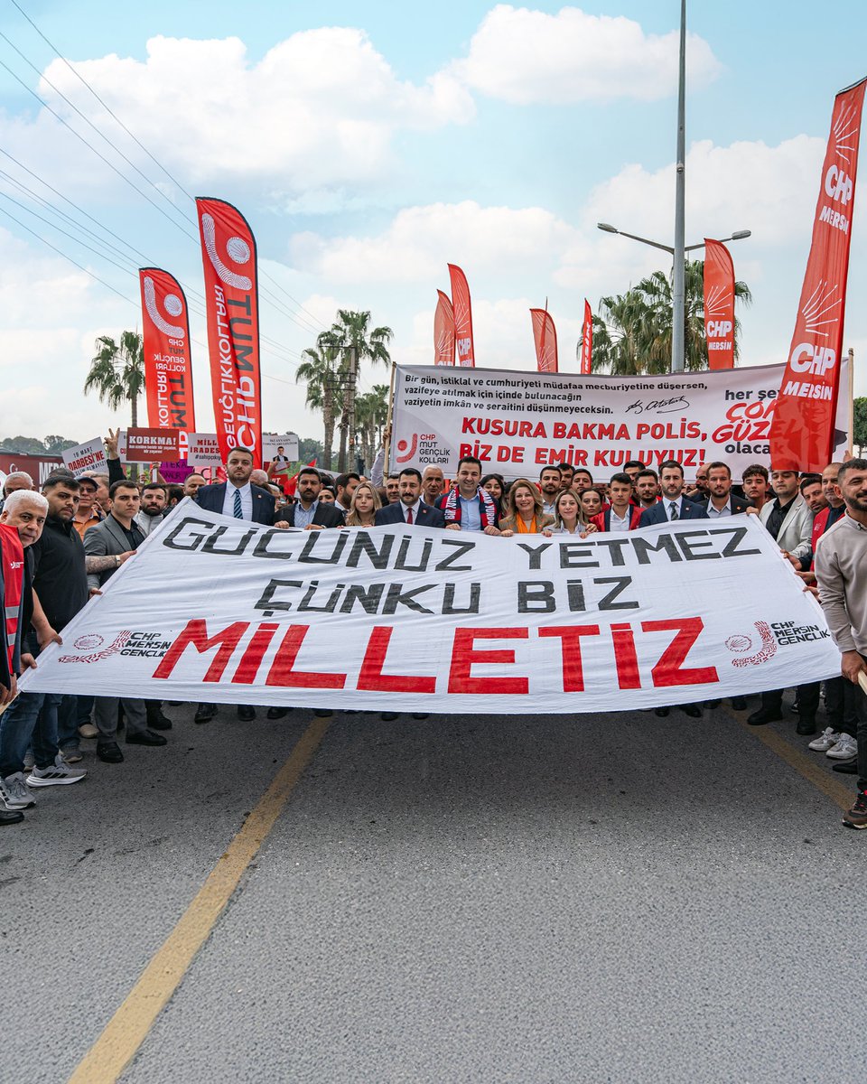 chpgenclik_gm's tweet photo. Mersin’de gençlik korteji istibdata karşı yürüdü! 🇹🇷

Özgürlük coşkusunu yurdumuzun dört bir yanınada büyütmeye devam ediyoruz! https://t.co/Hbdf403qj4
