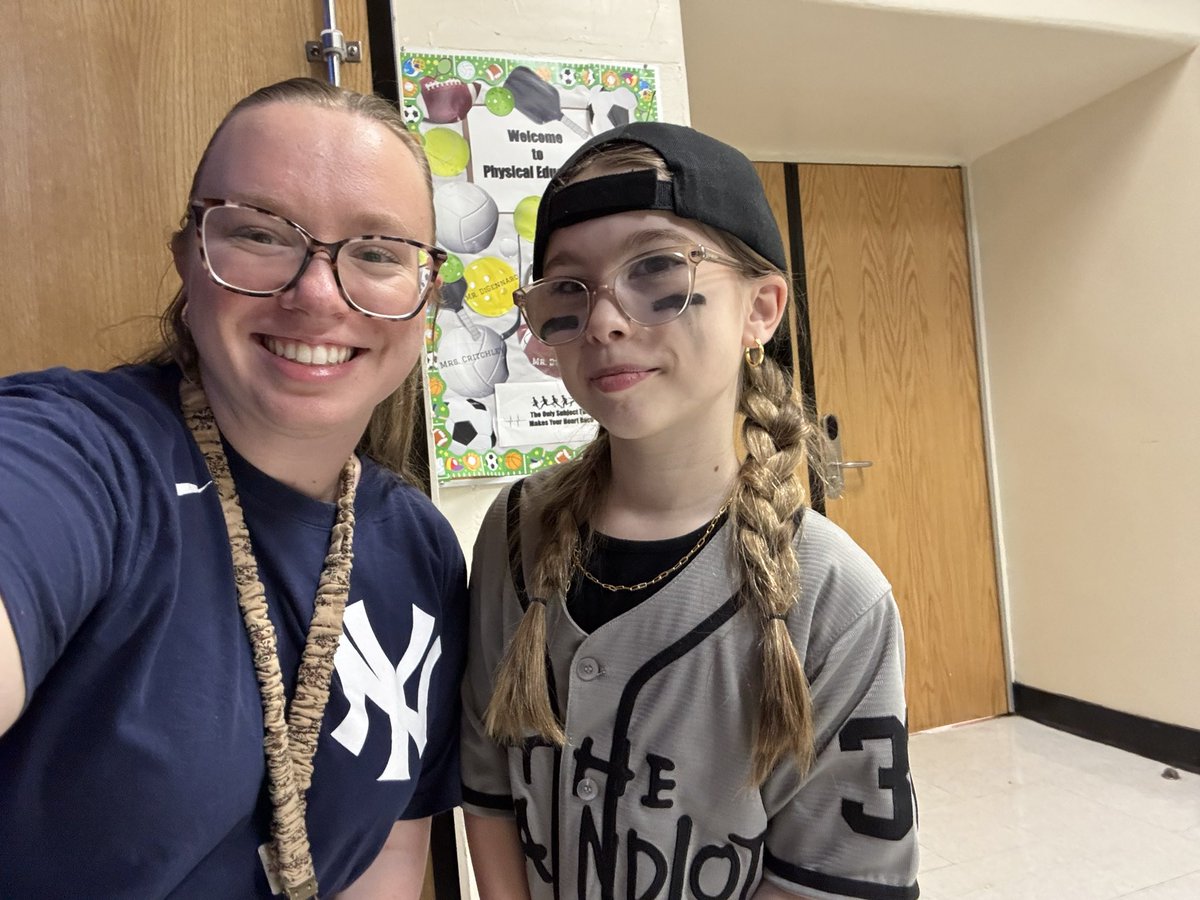 Jillian Hajek (@mshajek) on Twitter photo Our learners enjoyed a night of music, moves & memories at our Sports-Themed Spring Dance! From jerseys to pom-poms, everyone brought their A-game to the dance floor! #MineolaProud <a href="/MineolaMS/">Mineola Middle School</a> <a href="/MineolaUFSD/">Mineola UFSD</a> 🏀⚽️⚾️🏈🎾 Our learners enjoyed a night of music, moves & memories at our Sports-Themed Spring Dance! From jerseys to pom-poms, everyone brought their A-game to the dance floor! #MineolaProud <a href="/MineolaMS/">Mineola Middle School</a> <a href="/MineolaUFSD/">Mineola UFSD</a> 🏀⚽️⚾️🏈🎾