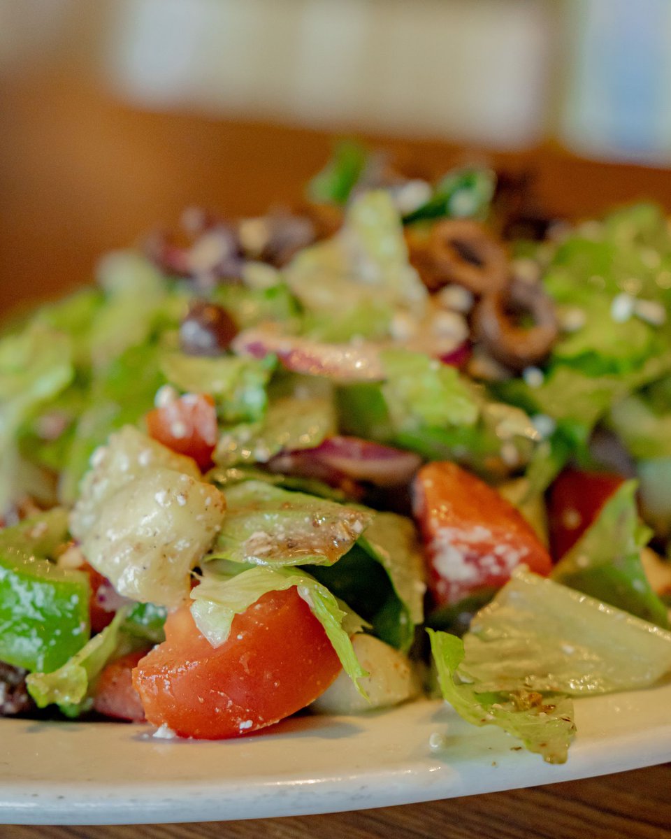 usegg's tweet image. Start your meal with a boost of greens! 🥗 Eating veggies before your proteins and carbs helps with digestion and gives you that fiber boost you need for a healthy, balanced meal. Fuel up the right way at US Egg! 🌱

#HealthyStart #FiberBoost #USEgg #ArizonaEats