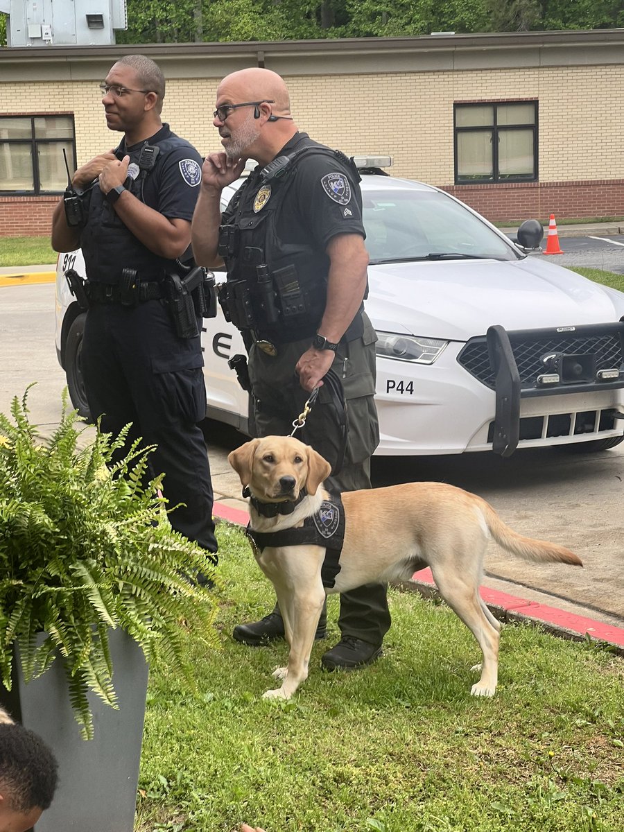 Huge thanks to the Fulton County Schools Police Department for joining our Hometown Heroes event! Sgt. Sean Hanse, Officer Williams, and K-9 Ernie were a hit with our students. We appreciate all you do to keep our schools and community safe! #HometownHeroes #FultonCountySchools