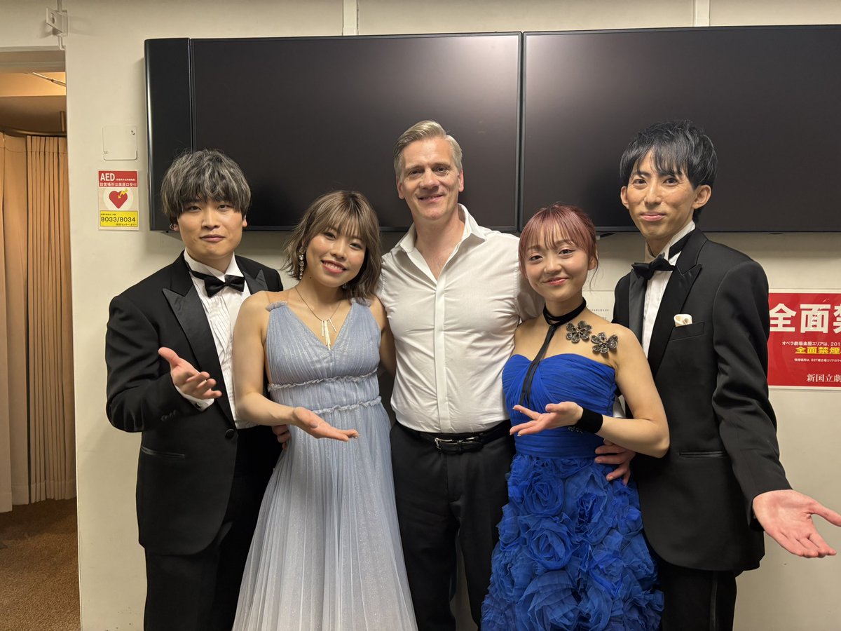 RabiCa_Official's tweet photo. #ライフイズビューティフル 
出演者の皆様と📸
@amonmiyamoto 
@adamrcooper 
@KIINA_STAFF 
@seikoniizuma https://t.co/R6f59oAlEB