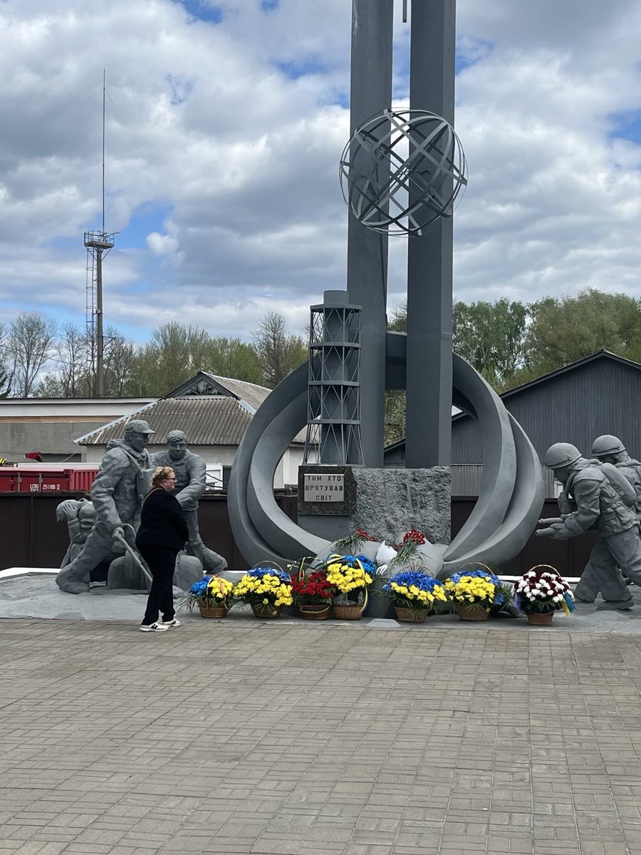 Helene Sand Andresen (@norwayambukr) on Twitter photo 26 April 1986, Chornobyl. Today we honour the victims, the brave rescuers who sacrificed all, and their families. Meanwhile Russia continues to threaten global nuclear security, with drone strikes and occupation of Zaporizhia NPP. <a href="/s_grynchuk/">Svitlana Grynchuk</a> <a href="/MFA_Ukraine/">MFA of Ukraine 🇺🇦</a> <a href="/NorwayMFA/">Norway MFA</a> <a href="/iaeaorg/">IAEA - International Atomic Energy Agency ⚛️</a> 26 April 1986, Chornobyl. Today we honour the victims, the brave rescuers who sacrificed all, and their families. Meanwhile Russia continues to threaten global nuclear security, with drone strikes and occupation of Zaporizhia NPP. <a href="/s_grynchuk/">Svitlana Grynchuk</a> <a href="/MFA_Ukraine/">MFA of Ukraine 🇺🇦</a> <a href="/NorwayMFA/">Norway MFA</a> <a href="/iaeaorg/">IAEA - International Atomic Energy Agency ⚛️</a>