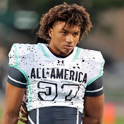 A big official visitor arrived in Oxford this weekend as the nation's No. 1 LB is checking out Ole Miss.

Pete Golding's trying to pull off the flip of Izayia Williams.

on3.com/teams/ole-miss…