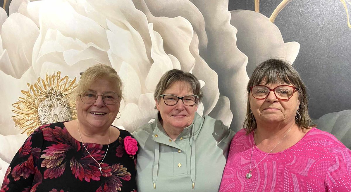 Genius Events β₯οΈπ¦ (@geniussomerset) on Twitter photo God Bless DNA! We found our long lost sister!! Been with us for 3 days.... planning our futures together!! Our poor mum.....went to her grave never finding her daughter that was adopted! Looooooong story.... we've found her now thanks to science! <a href="/Monktonelm/">Monkton Elm</a> God Bless DNA! We found our long lost sister!! Been with us for 3 days.... planning our futures together!! Our poor mum.....went to her grave never finding her daughter that was adopted! Looooooong story.... we've found her now thanks to science! <a href="/Monktonelm/">Monkton Elm</a>