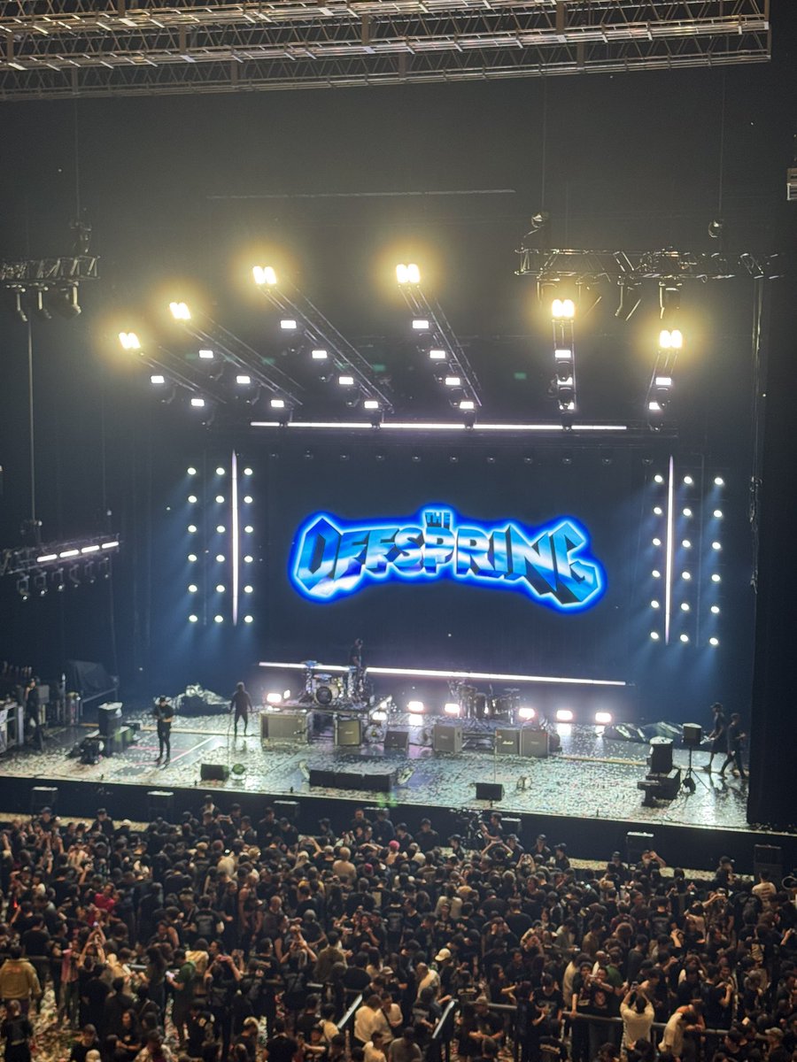 sp_erfum's tweet image. 良すぎた
Pretty fly聴けて幸せでした
オフスプリングのひたすらライブは楽しい！
明日のチケットないけどちょっと行くか迷うもん
KISSとRamonesやってくれてぶち上がりました🔥
#オフスプリング #offspring