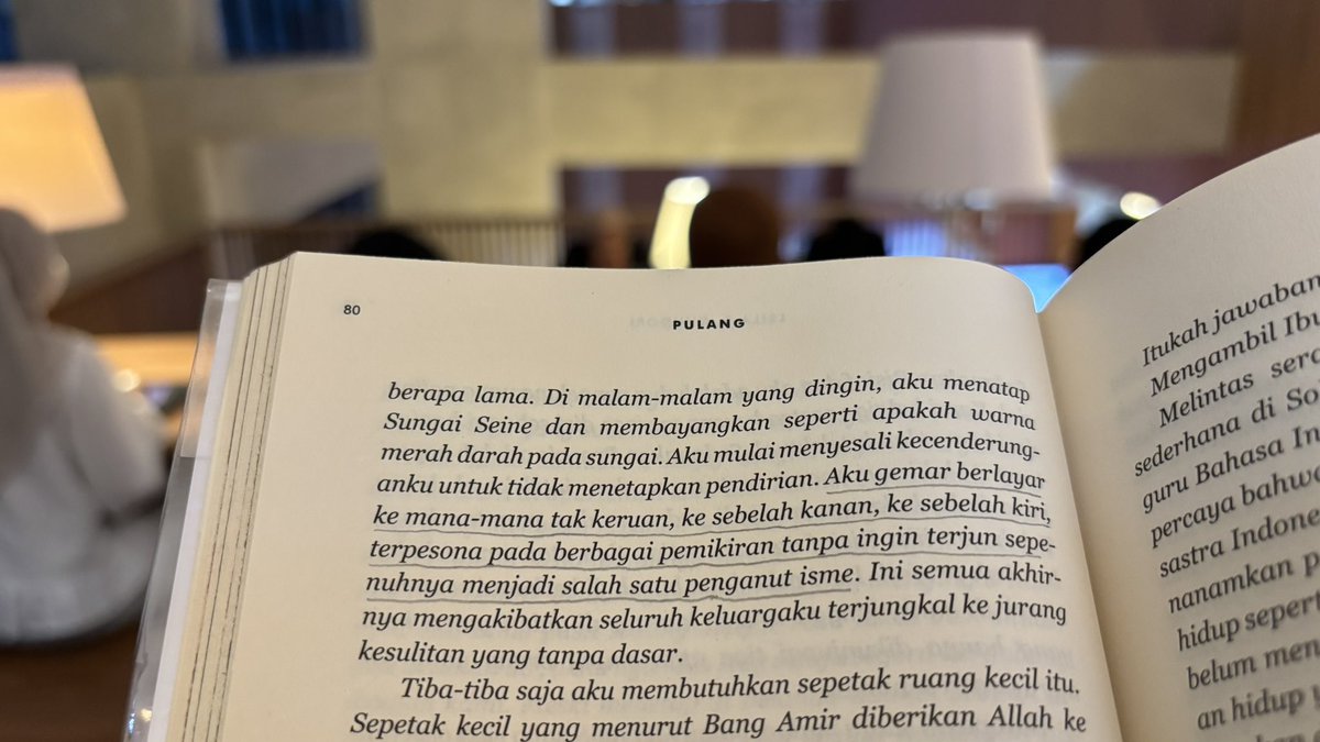 alunissace's tweet photo. perpustakaan jakarta, a privilege. https://t.co/13UchD1WJP