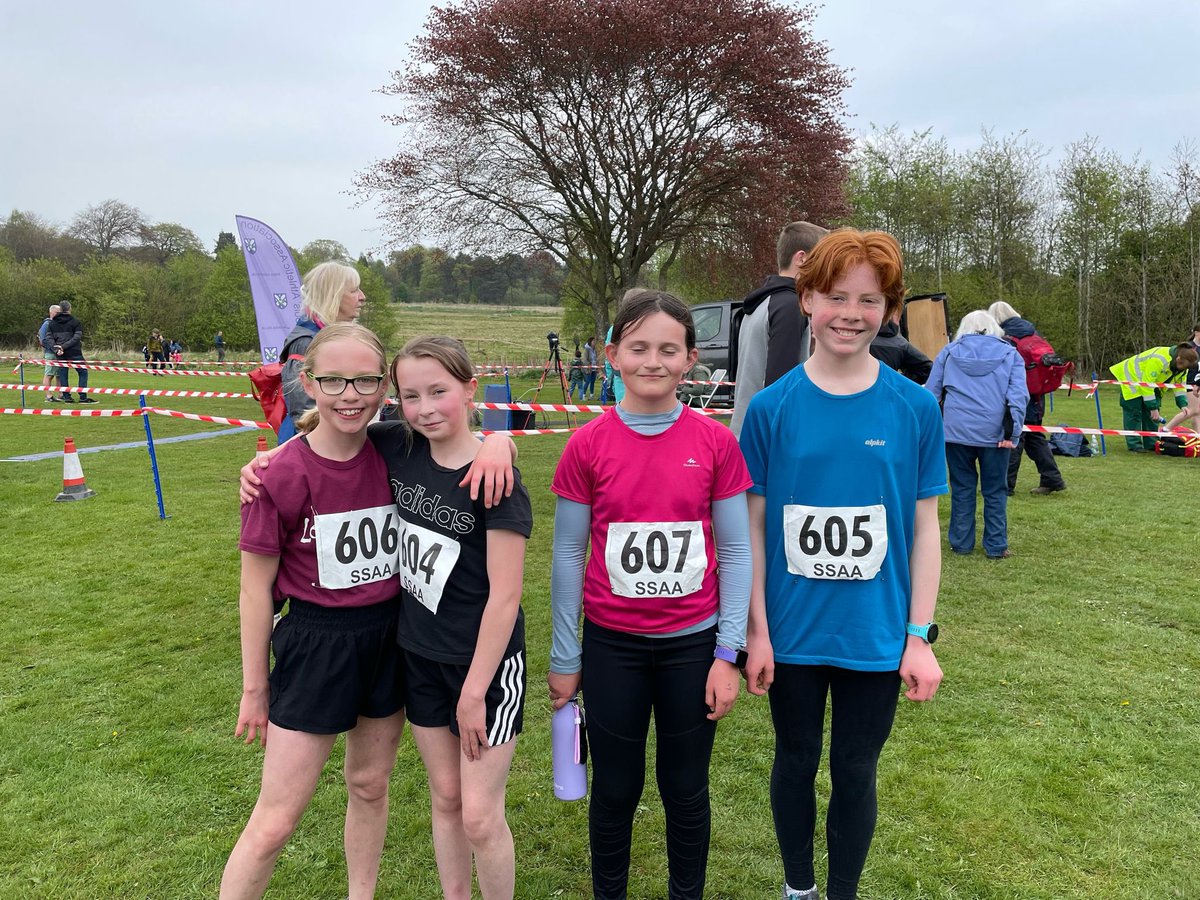 Our fabulous teams who competed at the Scottish Primary Schools Cross Country Championships in Kirkcaldy  today. P6Boys were 13th, P7 Girls 8th and P7Boys 10th 🏃🏃‍♀️💪