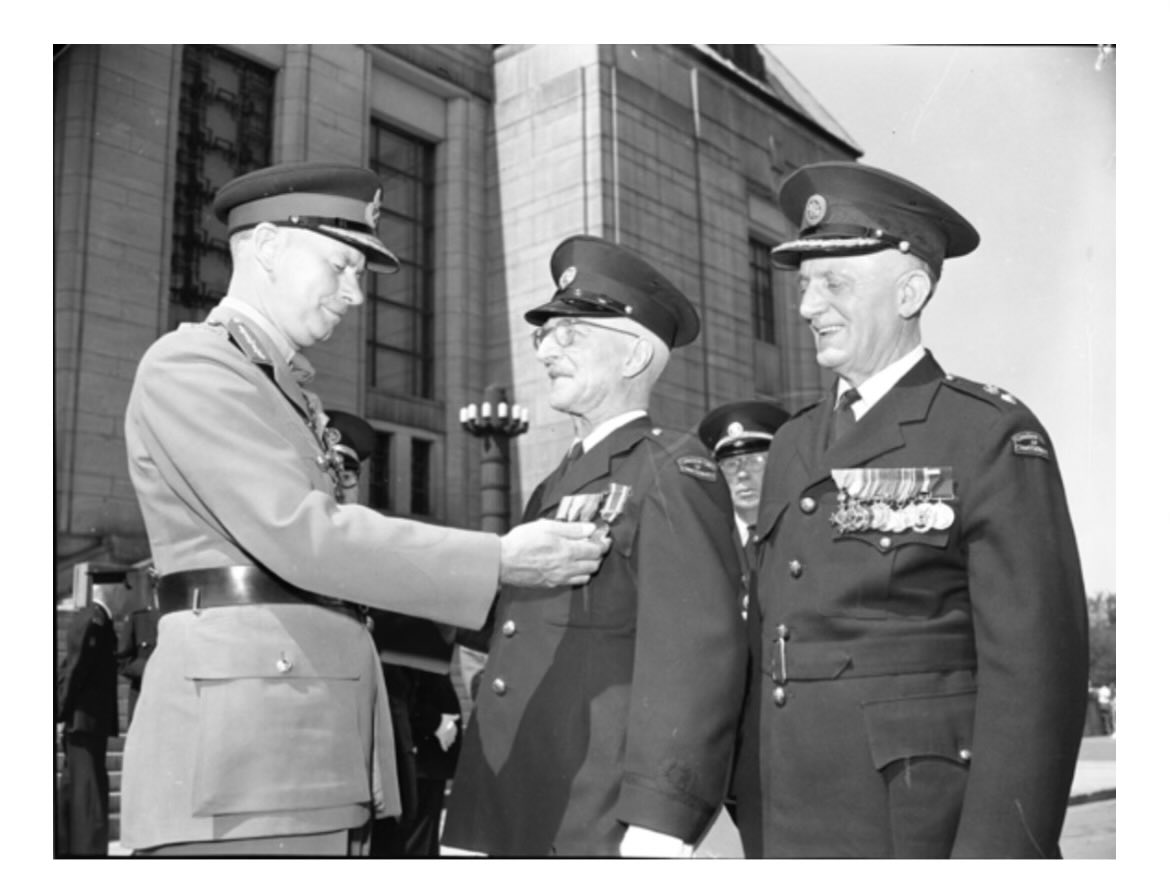 Steve Desroches (@stevedesroches) on Twitter photo Here’s a great photo from City of Ottawa on-line Archives of Corps Commissionaire inspection from 1956 🇨🇦 <a href="/cpjhenry/">Paul Henry</a> Here’s a great photo from City of Ottawa on-line Archives of Corps Commissionaire inspection from 1956 🇨🇦 <a href="/cpjhenry/">Paul Henry</a>