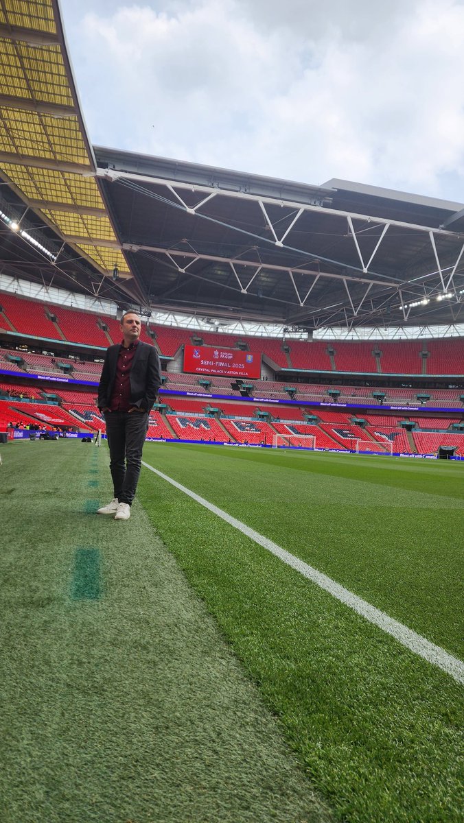 Wembley'de FA Cup yarı final heyecanı.
İlk maçta Crystal Palace ile Aston Villa karşı karşıya. 
İbrahim Altınsay ile birlikte 19.15'te Tabii Spor'dayız.